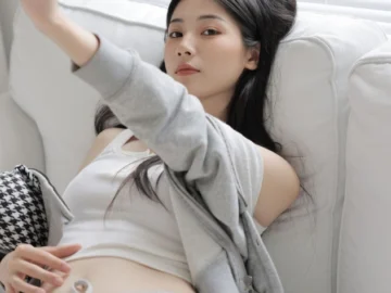 Futanari xinh đẹp tỏa sáng trên HOT51 Futanari